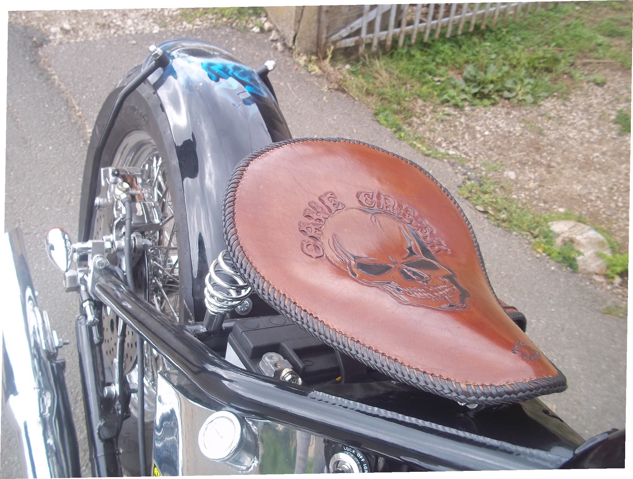 Selle solo cuir